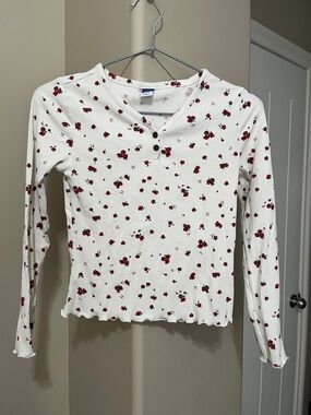 Old Navy White Ribbed Henley with Red Floral Motif